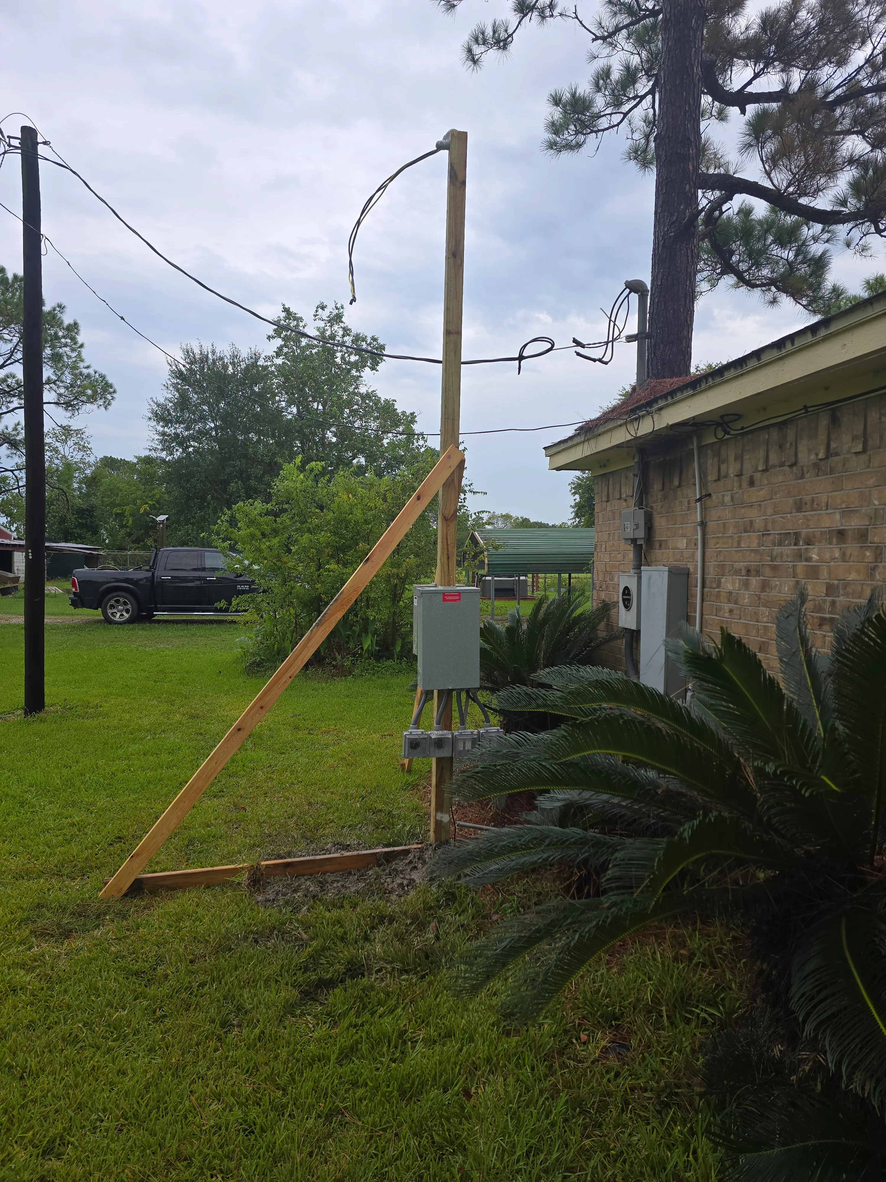 Emergency electrician League City troubleshooting residential electrical issue