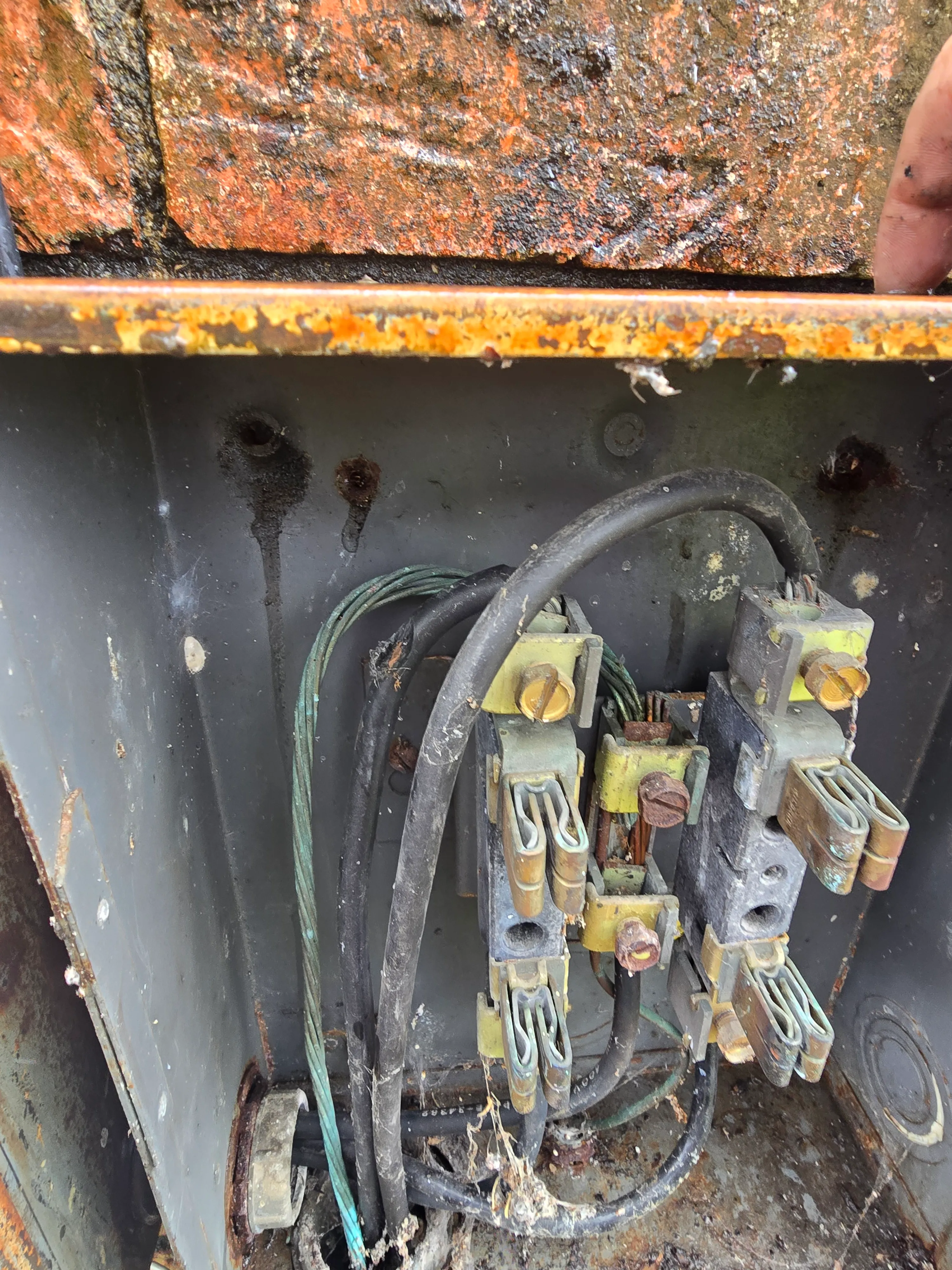 Electrical troubleshooting work